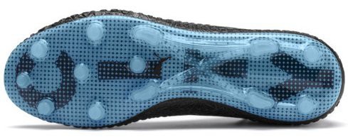 マンC × PUMA コラボスパイク登場 (フューチャー4.1