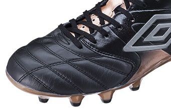 umbro 森岡亮太選手サイン入りシューズ 新色】UMBRO アクセレイタープロ (2018年6月29日発売) : Kohei's