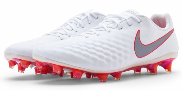 サッカースパイク　NIKE 【マジスタFG】　【ロシアW杯】 2018W杯カラー】 ナイキスパイク Just do it Pack (JDIパック