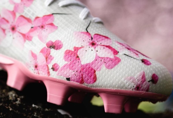 海外限定カラー【PUMAウルトラ1.4 FG/AG Sakura】未使用品プーマ 海外限定販売カラー「PUMA ウルトラ1.4 FG/AG Sakura」登場