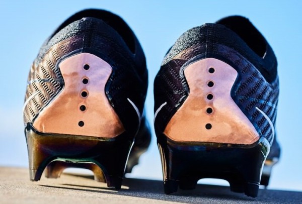 ナイキ ズームマーキュリアルヴェイパーXVエリート SE FG ナイキ ズームマーキュリアルヴェイパーXVエリート SE FGが日本でも