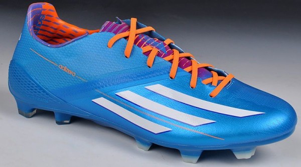 ルーカスポドルフスキー実使用adidasスパイク ルーカス・ポドルスキ選手がアディダスからナイキのスパイクへ