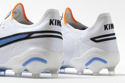 PUMA新作スパイク登場「キングアルティメットHG/AG」 : Kohei's