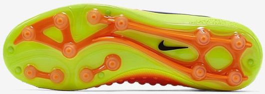 サッカースパイクナイキマジスタオーデンⅡ HG 27.5 サッカースパイクナイキマジスタオーデンⅡ HG 27.5 - メルカリ