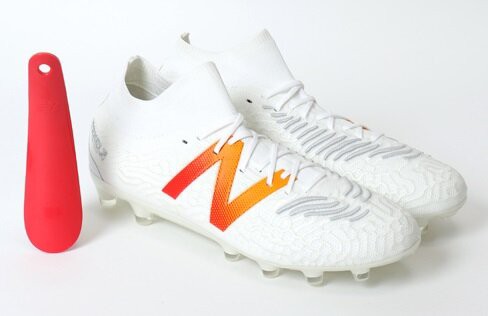 NB フューロンV6 & テケラV3に新色「Rise And Reign Pack」が登場