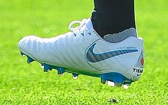 ナイキ JUST DO IT PACK (JDIパック)の国旗カスタマイズ仕様が海外で