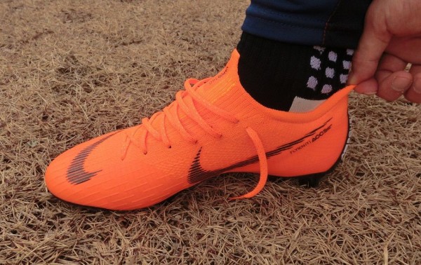 レビュー】 ナイキ マーキュリアルヴェイパー12エリートFG 評価