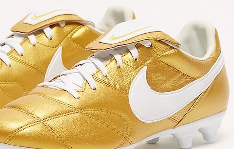 国内ゲリラ発売】 NIKE エアレジェンドR10 FG ロナウジーニョ