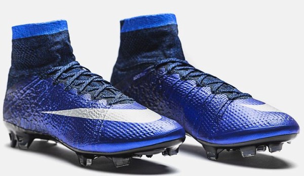新色】 マーキュリアルスーパーフライ5 CR7 チャプター3