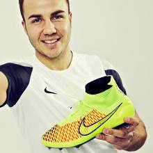 マリオゲッツェ 直筆サイン入り スパイクNike Mercurial ドイツ代表 ドイツ代表 ゲッツェ選手 2014W杯での着用スパイク : Kohei's