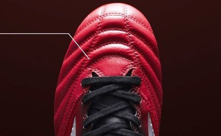 Mizuno モレリア サッカーシューズ 黒/赤 MIZUNO ☆40周年記念カラー☆ ミズノ モレリア 2 JAPAN P1GA2501