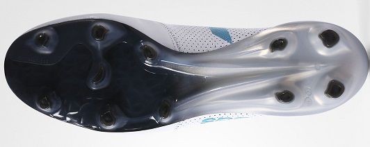 エックス17.1LEのFG/AGが長野のレアルスポーツで発売！(レザーモデル