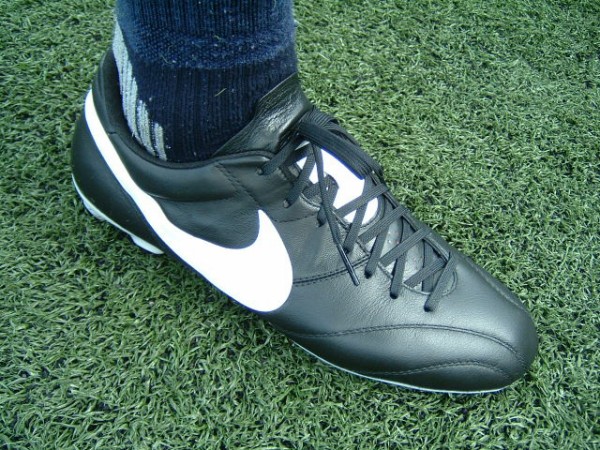 ナイキ ティエンポ プレミア FG レビュー : Kohei's BLOG サッカー