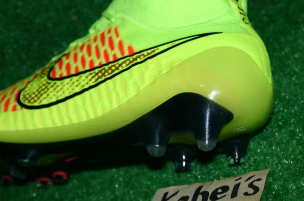 NIKE ナイキ マジスタ オブラ FG(オレンジ) 641322 858 サッカー