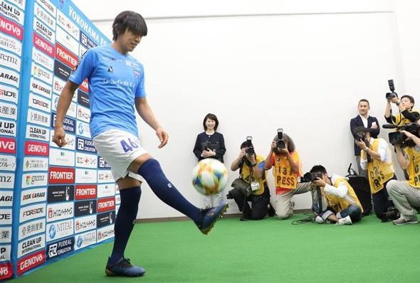 横浜FCに移籍したMF中村俊輔の着用スパイクをレポート : Kohei's BLOG サッカースパイク情報ブログ