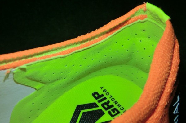 マーキュリアル ヴェイパー12 エリート FG ナイキ「マーキュリアルヴェイパー12 エリート FG SE」限定