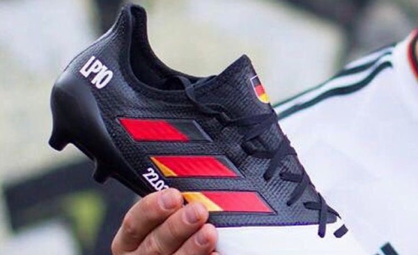ルーカスポドルフスキー実使用adidasスパイク 楽天市場】adidas アディダス アディゼロ エレクトリック ベース
