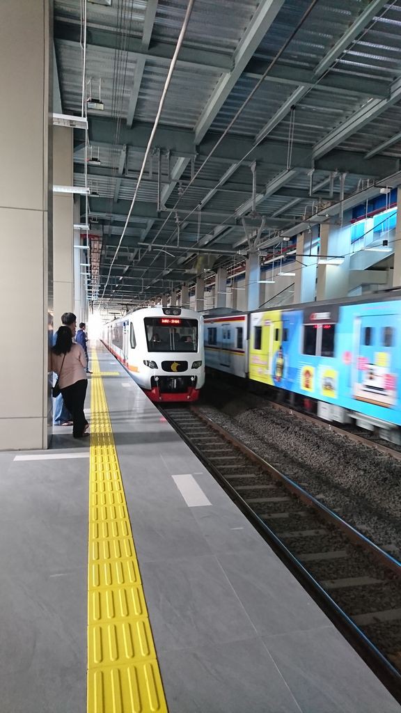 ジャカルタ空港鉄道は閑古鳥が鳴いている インドネシア進出サポート