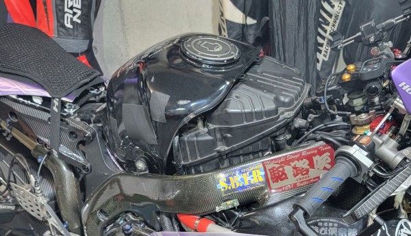 CBR1000RR SC57 エンジン不調 完結 +燃料ポンプ交換 : 磯子岸壁