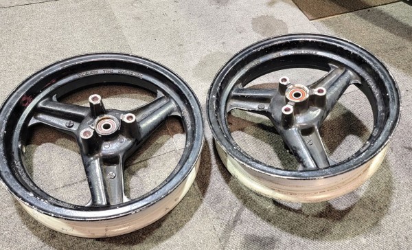 NSR-mini ホイールOH(ベアリング交換＆塗装) : 磯子岸壁夜遊び倶楽部#45