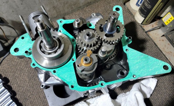 寄せ集めパーツで NSR80エンジン作成 ⑩ ベアリング組み間違え : 磯子