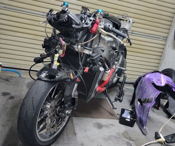 CBR1000RR SC57車検完了 外装等元通りへ : 磯子岸壁夜遊び倶楽部#45