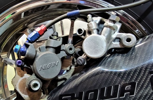 sc57 cbr1000rr キャリパー　後期 SC57 後期リアキャリパーへ交換 : 磯子岸壁夜遊び倶楽部#45