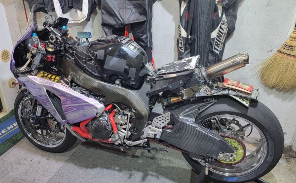 CBR1000RR SC57 エンジン不調 完結 +燃料ポンプ交換 : 磯子岸壁