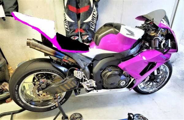 CBR1000RR SC57にSC59シート移植計画⑦ : 磯子岸壁夜遊び倶楽部#45