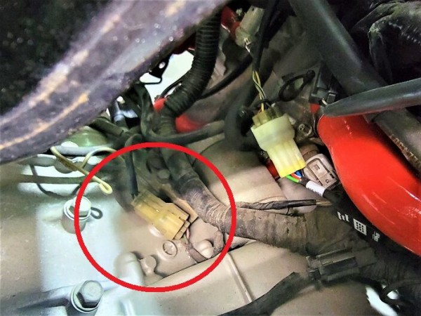 CBR1000RR SC57前期 速度補正 スピードヒーラー取付 : 磯子岸壁夜遊び