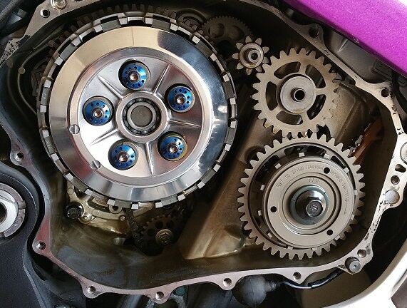 CBR1000RR SC57 クラッチ交換＆スケルトン カバー : 磯子岸壁夜遊び