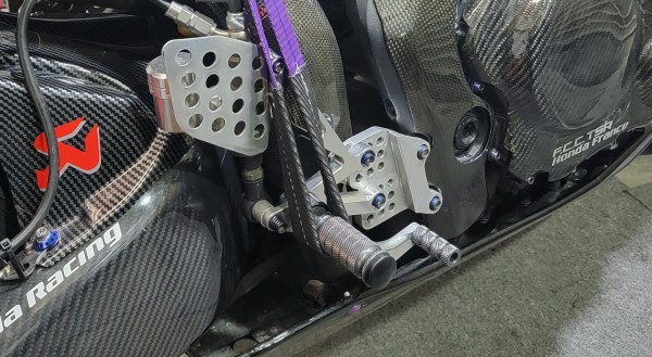 Tony 様専用 ホンダ CBR1000RR SC57 マトリス リヤサス-取扱 店 大阪