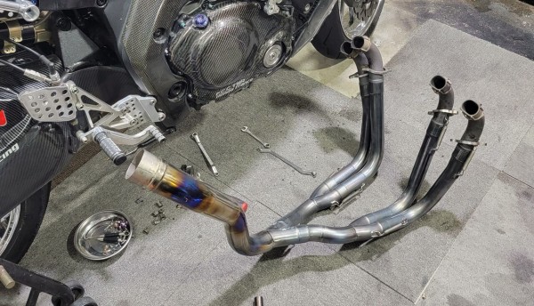 CBR1000RR SC57 TSRサイド出しフルエキ ※完成 : 磯子岸壁夜遊び倶楽部#45