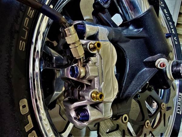 SC57 SC59キャリパー流用 取付編 : 磯子岸壁夜遊び倶楽部#45