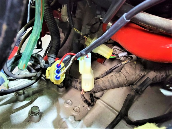 CBR1000RR SC57前期 速度補正 スピードヒーラー取付 : 磯子岸壁夜遊び