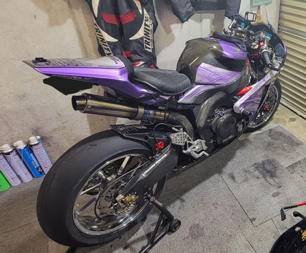 CBR1000RR SC57 マトリス リアサス交換 : 磯子岸壁夜遊び倶楽部#45 CBR1000RR SC57 マトリス リアサス交換 : 磯子岸壁夜遊び倶楽部#45