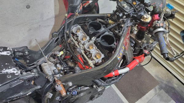 CBR1000RR SC57 HRCサーモスタット交換 : 磯子岸壁夜遊び倶楽部#45
