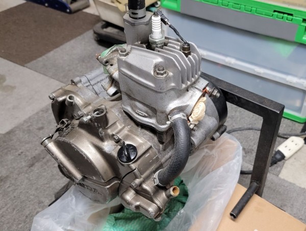 バラバラでやってくるNSR50 レストア？ 組立 完成 : 磯子岸壁夜遊び