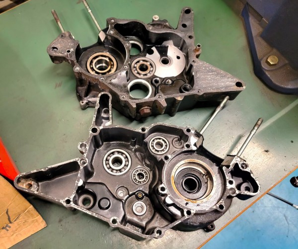 CRM80 エンジン腰下　部品取り　 クランク　NSR80 CRM80 エンジン腰下部品取り クランクNSR80