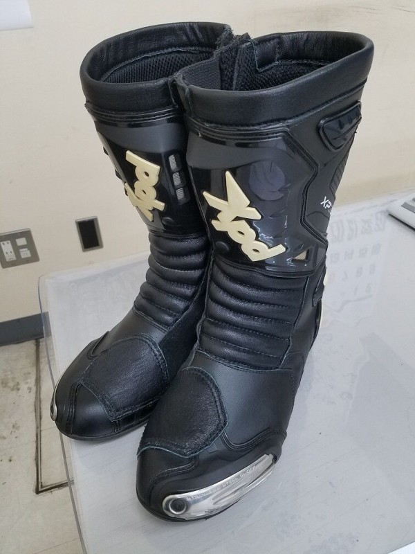 ブーツ XPD XP3S ⇛ alpinestars SMX-6V2 ＆ゴミのお話 : 磯子岸壁