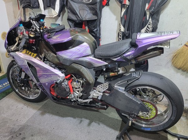 CBR600RR CBR1000RR HRC ローテンプサーモスタット CBR600RR CBR1000RR HRC ローテンプサーモスタット - メルカリ