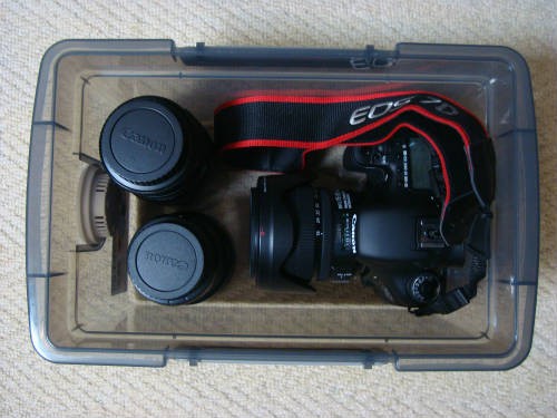 ドライボックス保管Canon EOS 650 一眼レフカメラ 35-105mm 防湿庫 カメラ 保管 防湿 庫 ドライボックス カメラ保管庫 レンズ