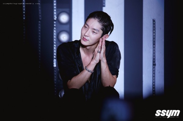 ssym] LeeJoonGi inSG Thank You~(+71p&1gif) : ウリ イ