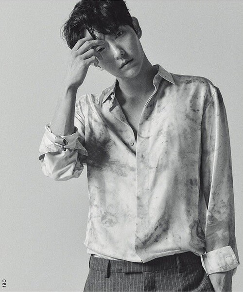 20200616発売 韓国雑誌「GQ KOREA 」2020年7月号 : ウリ イ