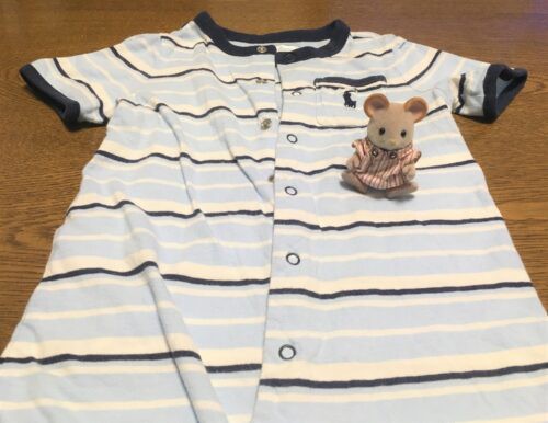 シルバニアファミリーのネズミの男の子に ロンパースのリメイクでズボンを作りました 働くお母さんの日記風ホームページ