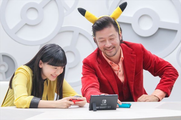 画像55枚 Cm 任天堂 ポッ拳 ヤマザキ 中華まん ケイ オプティコム Eo光 スマホ篇 芦田愛菜 あしだまなちゃん 13才 中学1年生 動画 子役タレント応援ブログ