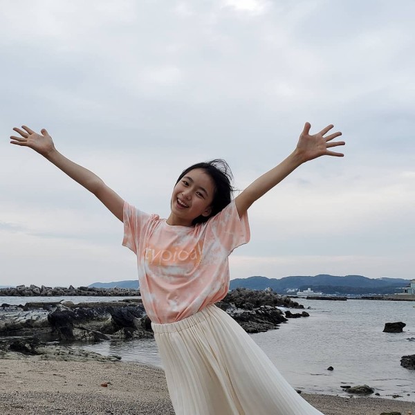 垂水文音 たるみずあやねちゃん 12才 小学6年生 クックルン コムギ Mv 中納良恵さん 待ち空 Feat 折坂悠太 Cm Acジャパン 隣の 委員さん 動画 21年7月 子役タレント応援ブログ