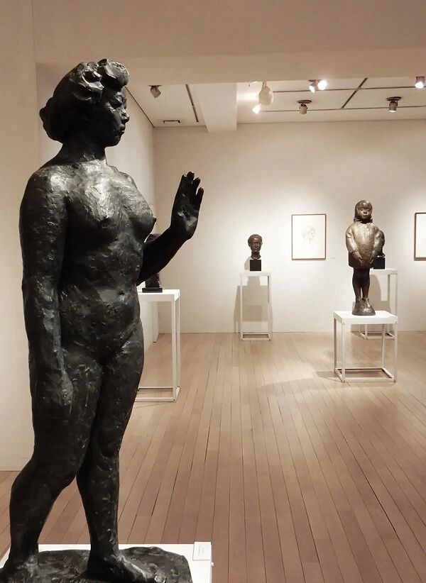 スーパーセール期間限定 佐藤忠良のブロンズ作品「手」（点字）〉 （3つの傑作と愛蔵 彫刻