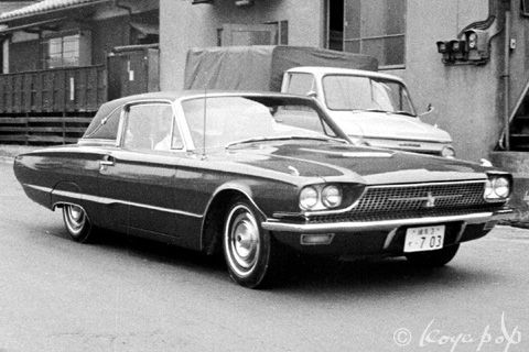 ✨在庫処分✨1960 フォード　サンダーバード Amazon.co.jp: 最高の贈り物 1/18 フォード 1960 サンダーバード