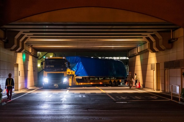 ディズニーリゾートライン10形の廃車搬出に遭遇した件 ヒ車体置き場